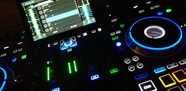 De Deejays Draaien Door